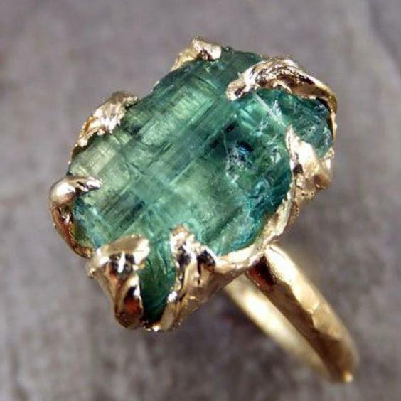 Minimalist Green Inlaid Glass Ring