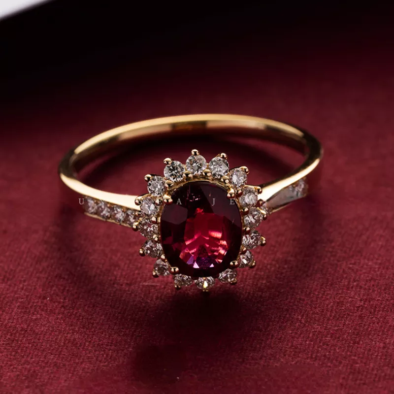 Stylish Red Crystal Gold Ring