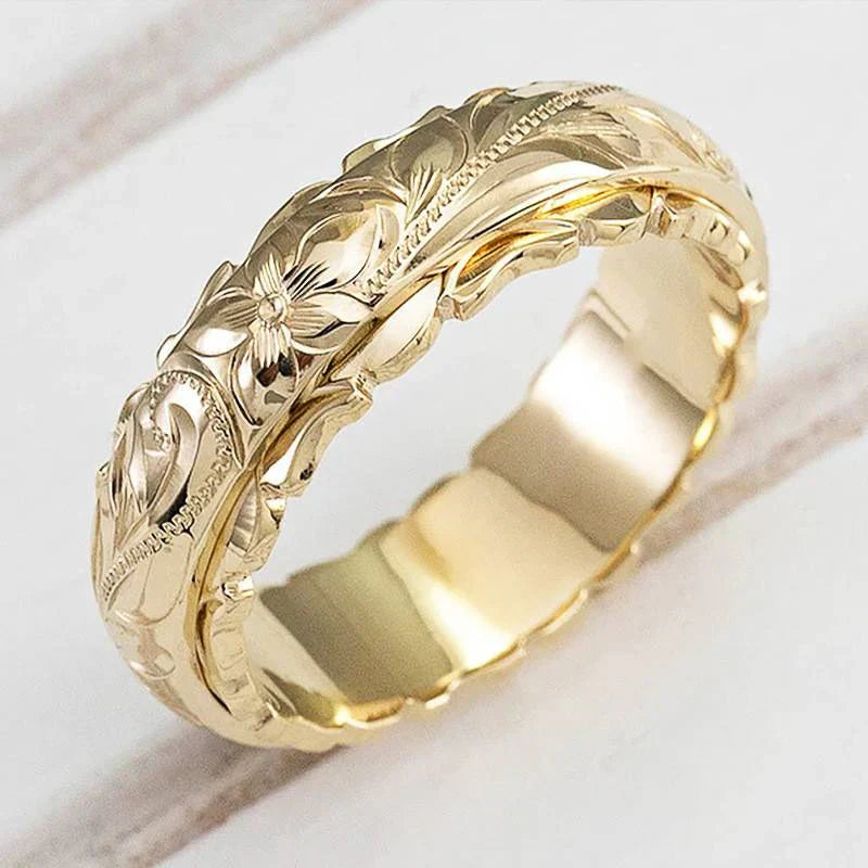 Elegant Gold Flower Ring