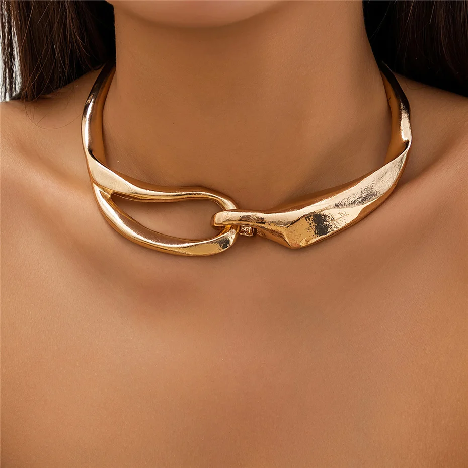 Minimalist Golden Necklace
