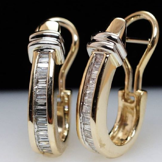 Stylish Inlaid Crystals Golden Earrings