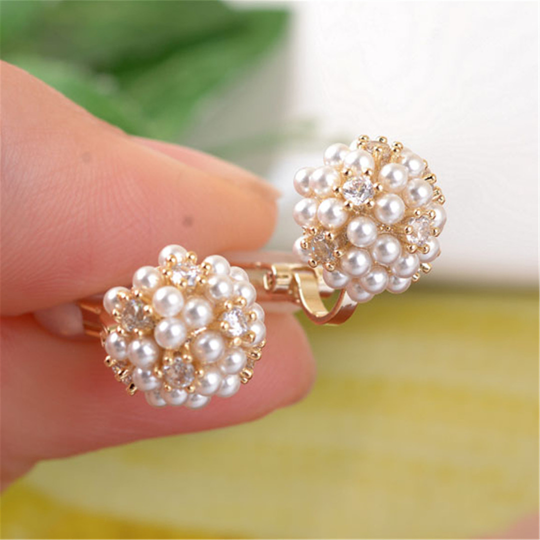Minimalist Inlaid Pearl Stud Earrings