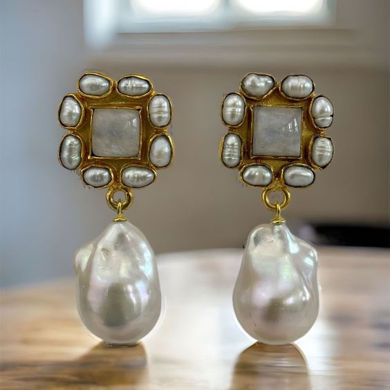 Trendy Barroque Pearl Earrings