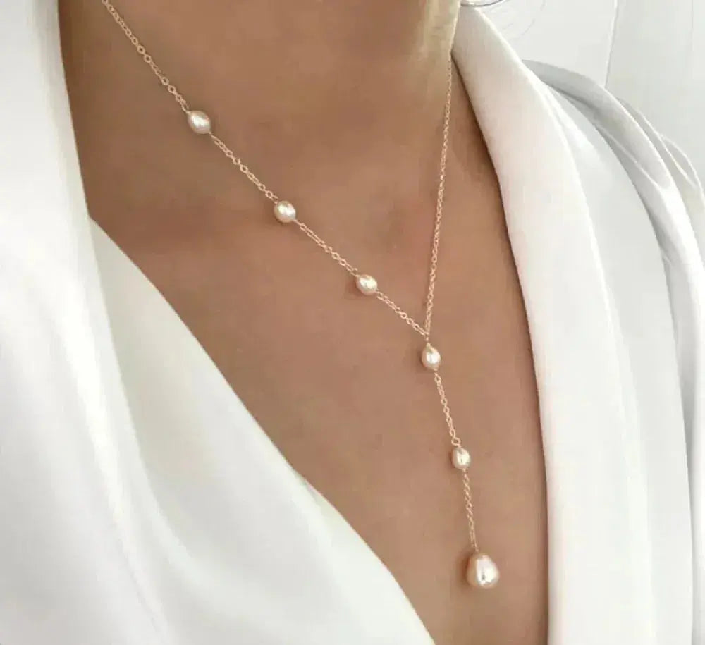 Trendy style pearl necklace