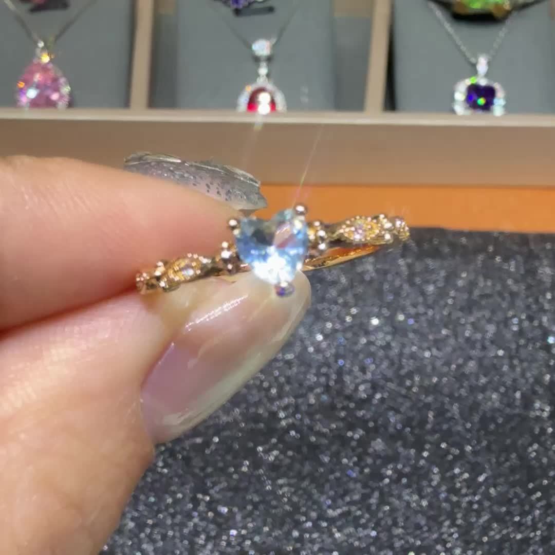 Elegant Minimalist Heart-Shaped Ring