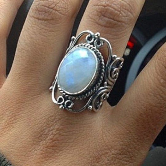 Elegant Inlaid Decorative Ring