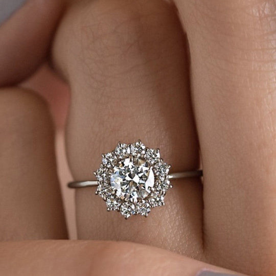 Stylish And Timeless Zirconia Ring