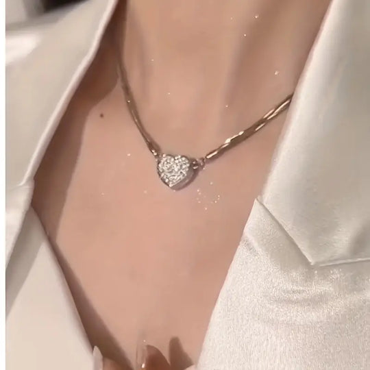 Stylish Heart-Shaped Zircon Multilayer Magnet Necklace