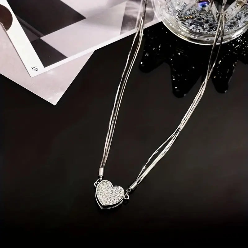 Stylish Heart-Shaped Zircon Multilayer Magnet Necklace