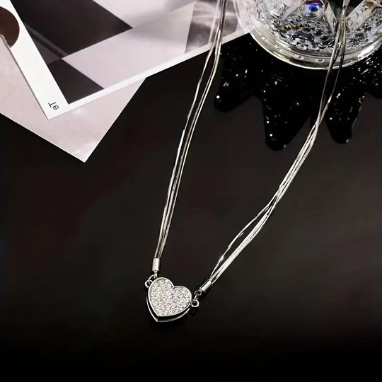 Stylish Heart-Shaped Zircon Multilayer Magnet Necklace