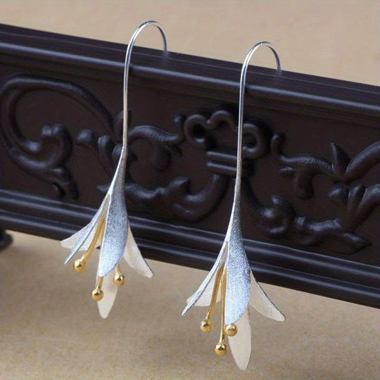 Elegant Flowers Dangle Earrings