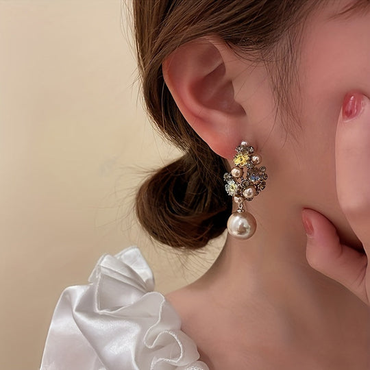 Minimalist Floral Dangle Earrings