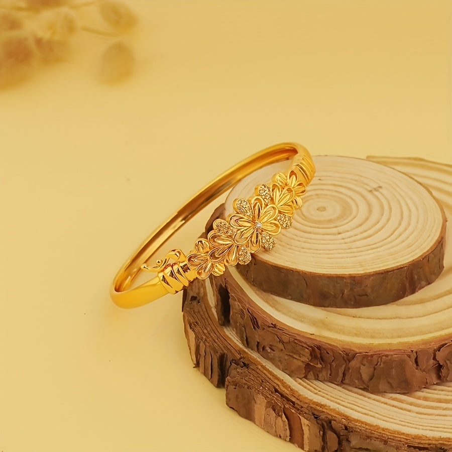 Elegant Sleek-Inspired Hollow Bangle