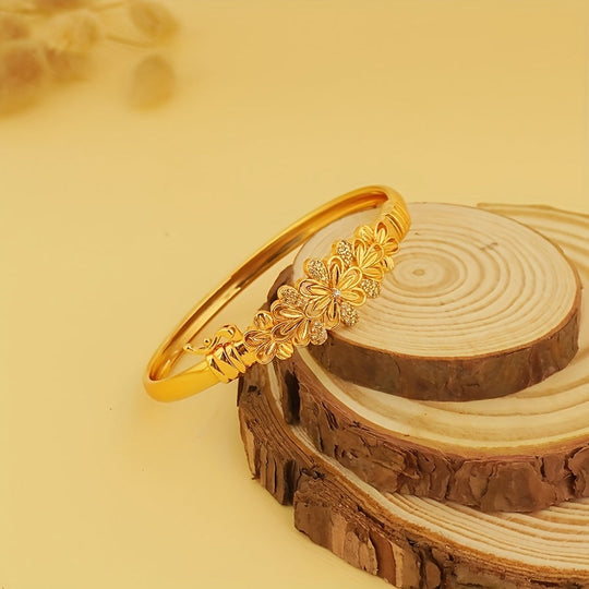 Elegant Sleek-Inspired Hollow Bangle