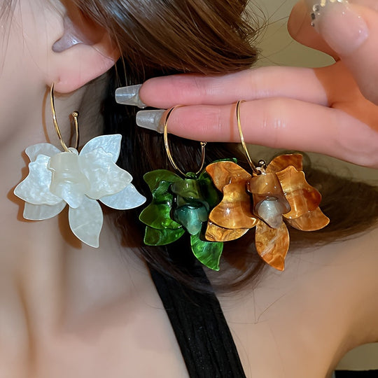 Timeless  Resin Flower Dangle Earrings