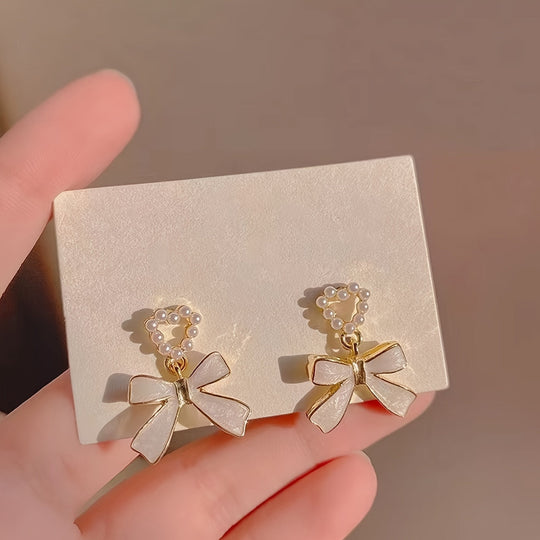 Pair Elegant Butterfly Drop Earrings