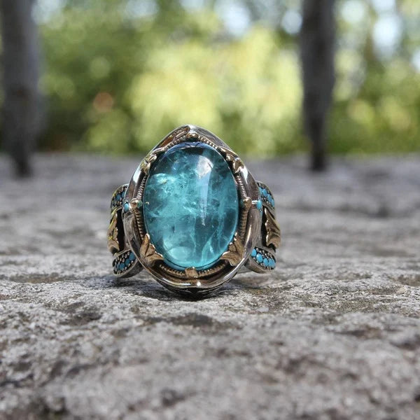 Trendy Sapphire Carving Ring