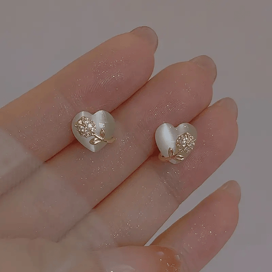 Sleek Style Heart-Shaped Rose Earrings