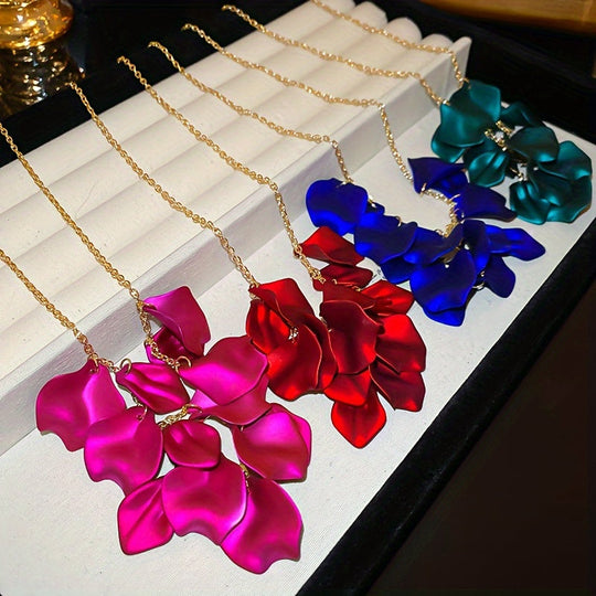 Trendy Elegant Floral Petal Tassel Necklace