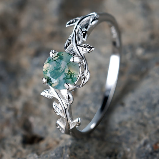Exquisite Green Agate Leaf Ring