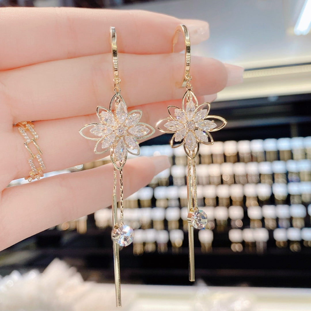 Elegant Floral Dangle Earrings