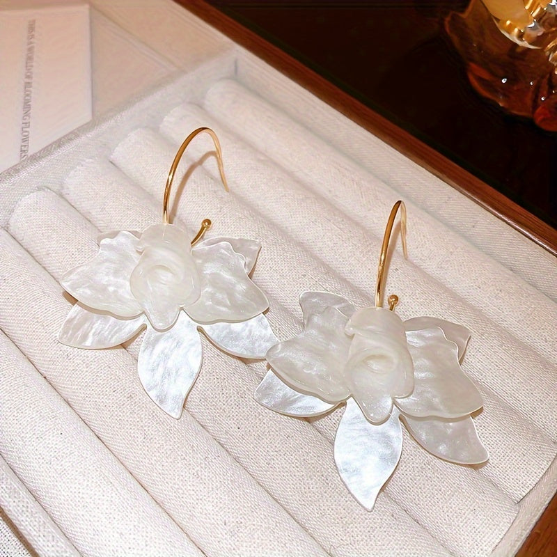 Timeless  Resin Flower Dangle Earrings