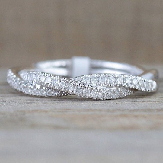 Stylish Zirconia Twisted Band Ring